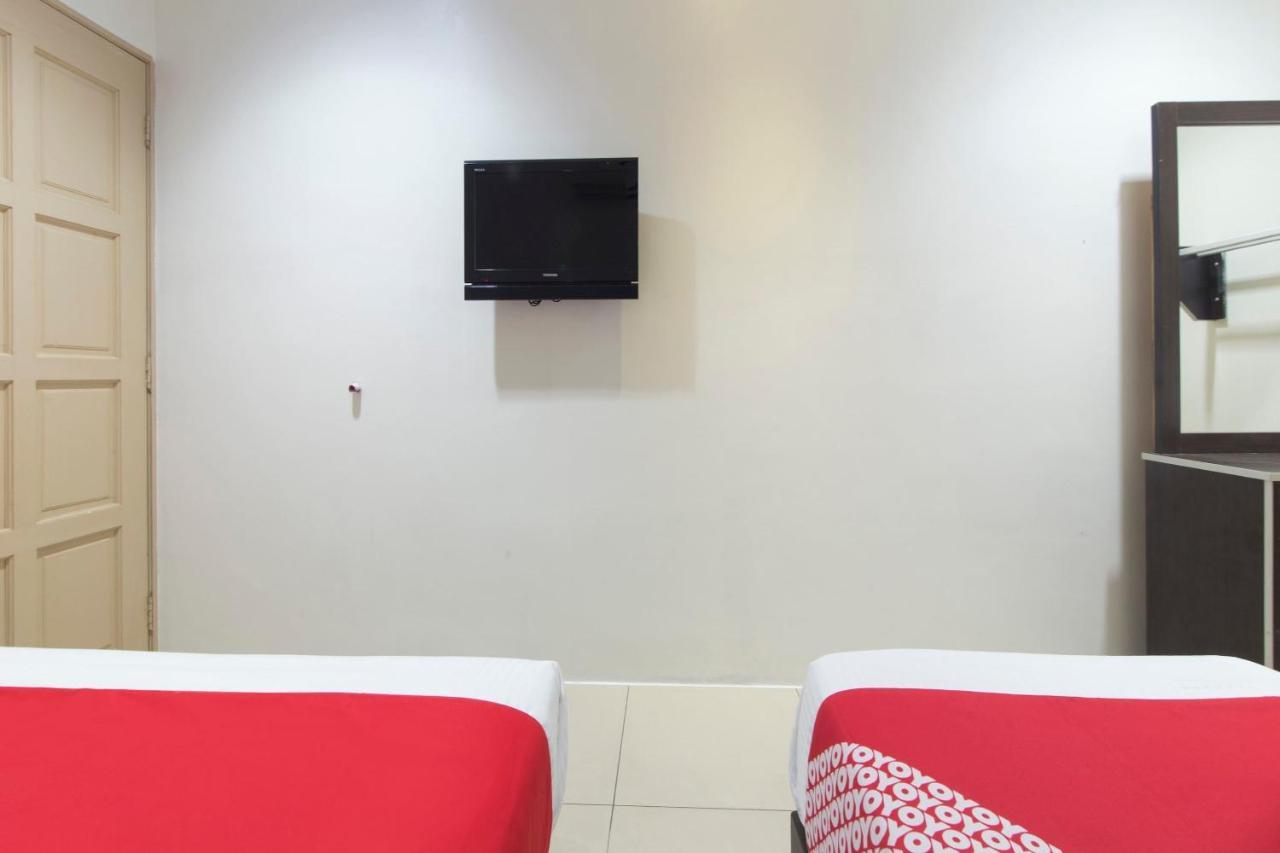 OYO 44072 Mines Cempaka Hotel Nilai Bagian luar foto