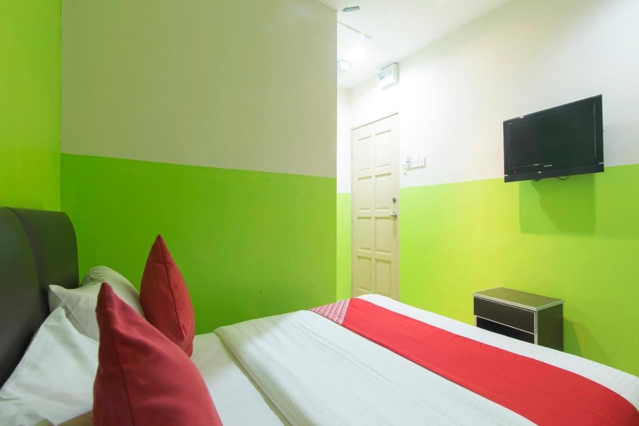 OYO 44072 Mines Cempaka Hotel Nilai Bagian luar foto