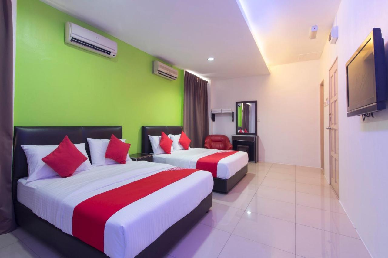 OYO 44072 Mines Cempaka Hotel Nilai Bagian luar foto