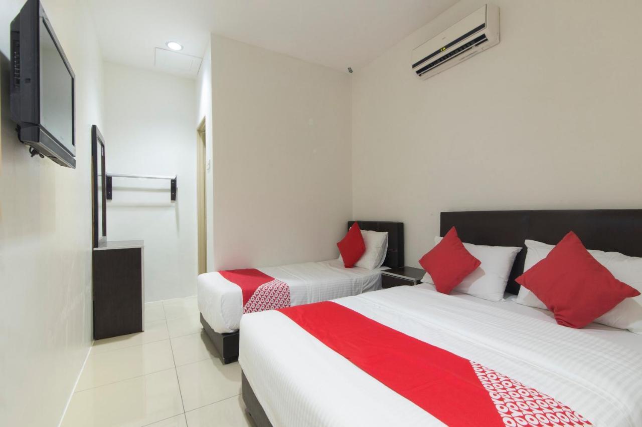 OYO 44072 Mines Cempaka Hotel Nilai Bagian luar foto