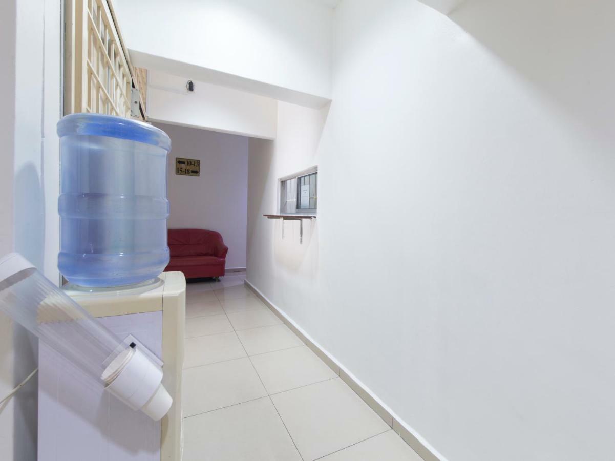 OYO 44072 Mines Cempaka Hotel Nilai Bagian luar foto